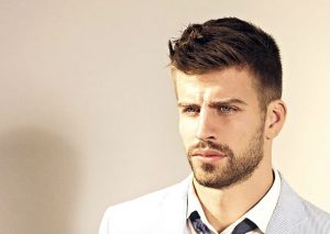 Gerard Piqué practica flyboard en Dubái (VIDEO)