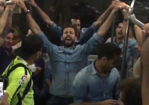 Mira el alocado festejo de Gerard Piqué por el campeonato español (VIDEO)