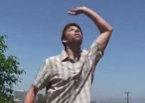 Le quiso pedir matrimonio pero algo sale mal…o eso parece (VIDEO)