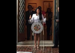 Maricarmen Marín cantó el Himno Nacional en la Casa Blanca