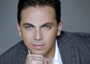 Cristian Castro alborota las redes sociales por su confesión