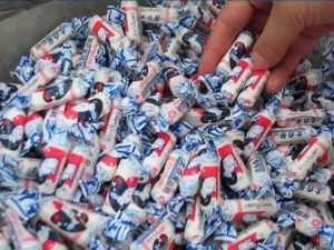 ¿Sabías que los caramelos chinos son un riesgo para la salud?