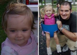 Él aprendió a peinar a su hija y decidió enseñarle a otros padres (FOTOS)