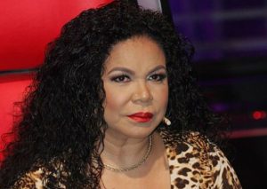 Eva Ayllón se encuentra mortificada por …