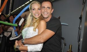 Brenda Carvalho y Julinho arruinan ampay de Amor Amor Amor