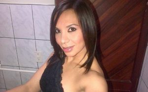 Mónica Cabrejos celebra sus 40 años con despampanantes curvas – FOTOS