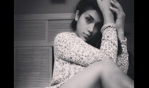Vania Bludau publica sugerente foto sin brasier – FOTO