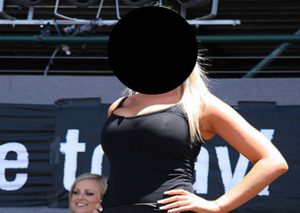 ¡Impactante! Conocida modelo graba brutal golpiza que recibe de su pareja (VIDEO)