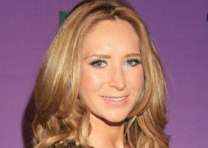 Geraldine Bazán se pronunció tras presunta infidelidad de Gabriel Soto (FOTOS Y VIDEO)