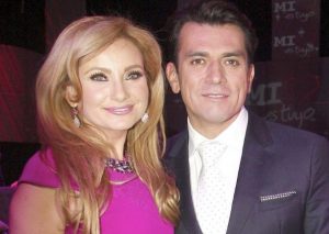Jorge Salinas y Elizabeth Álvarez detallan su faceta como padres