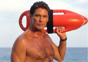 David Hasselhoff se fotografió con ‘La Roca’ en el set de la película de Baywatch