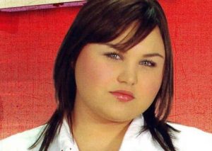 Celina de Rebelde posó por primera vez en bikini (FOTO)