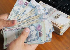 Trabajadores que no tomen vacaciones deben cobrar pago de tres remuneraciones