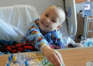 YouTube:  Niño se entera que venció el cáncer y  esta  fue su conmovedora reacción – VIDEO