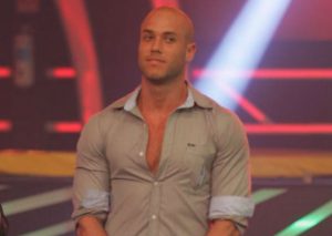 Combate: Bruno Agostini se muestra totalmente desnudo en Instagram