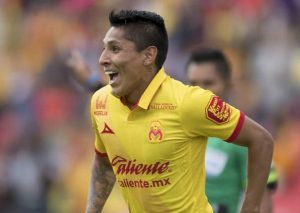 Morelia homenajea a Raúl Ruidíaz por ser el goleador del equipo
