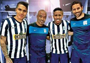 La sorpresa de Jefferson Farfán en el día de la Hinchada Blanquiazul