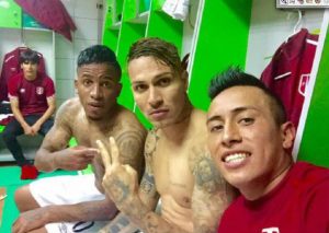 Guerrero se molestó cuando Cueva lo marcaba y reaccionó de esta manera