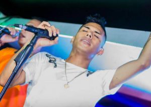 Día del amor: Yo no soy un ángel – César Vega – LETRA