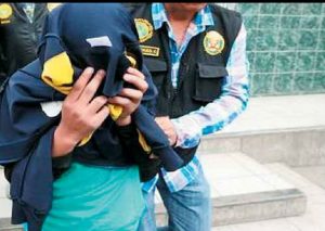 Viral: Le robó el celular y hace esto para conquistarla – FOTOS