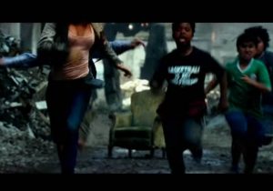 Actriz de película ‘Transformers’ se solidariza con Perú por huaicos