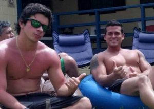 ¿Christian Domínguez y Mario Hart fueron captados en un night club?