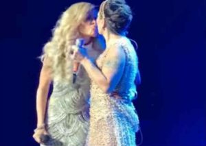 ¿Por qué Alejandra Guzmán y Gloria Trevi se besaron en la boca? – VIDEO