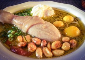 Caldo de Gallina para combatir el resfrío – VIDEO