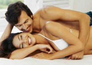 ¿Son felices? Estudio revela la cantidad ideal de intimida para ser felices en pareja