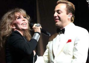 Verónica Castro está tranquila pese a los fallidos matrimonios de su hijo