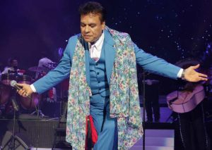 ¡Fuerte! Juan Gabriel dejó millonarias deudas a sus familiares