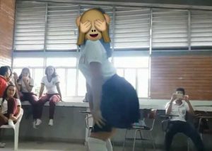 Colegialas bailaron Twerking en clase y esto hicieron los profesores