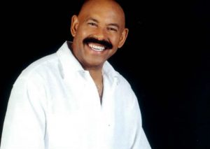 Detalles – Oscar de León
