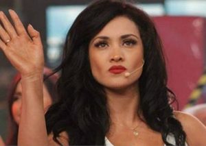 Michelle Soifer recibe críticas de su figura por foto en trikini (FOTO)