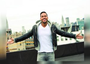 ¿Romeo Santos reveló que duerme desnudo?
