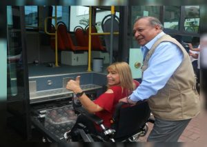 Miraflores pone en funcionamiento su primer bus inclusivo