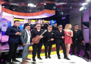 Septeto Acarey pone a bailar a latinos en famoso programa de EE.UU.