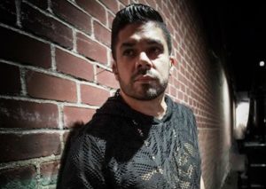 Jerry Rivera provoca a seguidoras con inusual foto en su habitación