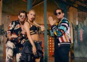 Faldita – Leslie Shaw, Mau y Ricky  