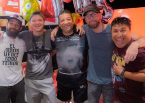 ‘Noche de patas’ sorprendió a ‘2 por la Mañana’