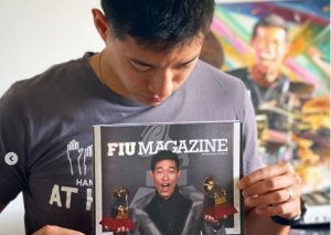 Tony Succar es portada de la revista de una importante universidad (FOTOS)