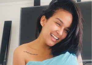 Daniela Darcourt se suma a divertido Pillow Challenge