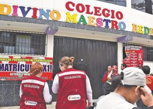Gobierno trasladará a alumnos que no puedan pagar pensiones a colegios públicos