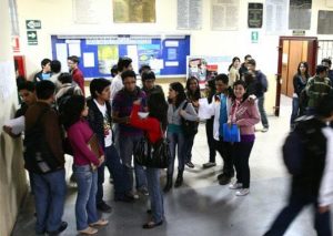 Minedu dará becas a estudiantes de universidades e institutos