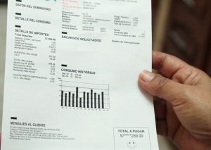Empresa de luz explica el alza en su facturación tras quejas de usuarios