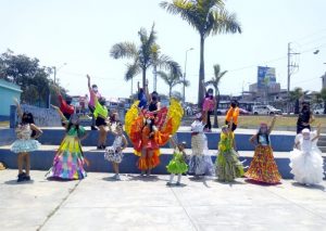 Niños recibirán la primavera con desfile de ropa reciclada