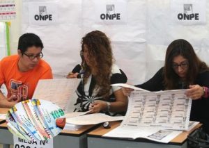ONPE pagaría a quienes sean elegidos miembros de mesa en el 2021