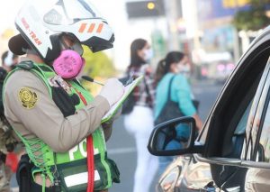 Autos particulares que circulen el 24 y 25 de diciembre serán multados