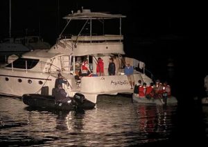 Ancón: Intervienen fiesta en yate y joven intentó escapar nadando | VIDEO