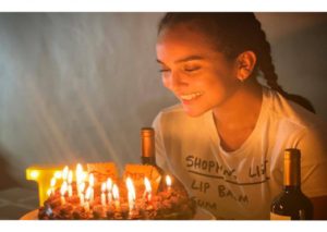 Daniela Darcourt celebra hoy su cumpleaños número 25